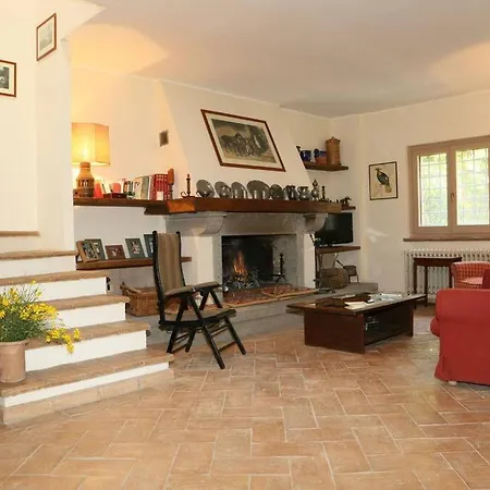 Le Querce With Private Swimming Pool فيلة